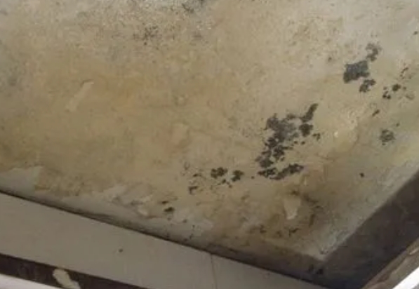 湘潭阳台漏水维修公司分享下湘潭卫生间渗水维修需要注意哪些问题。